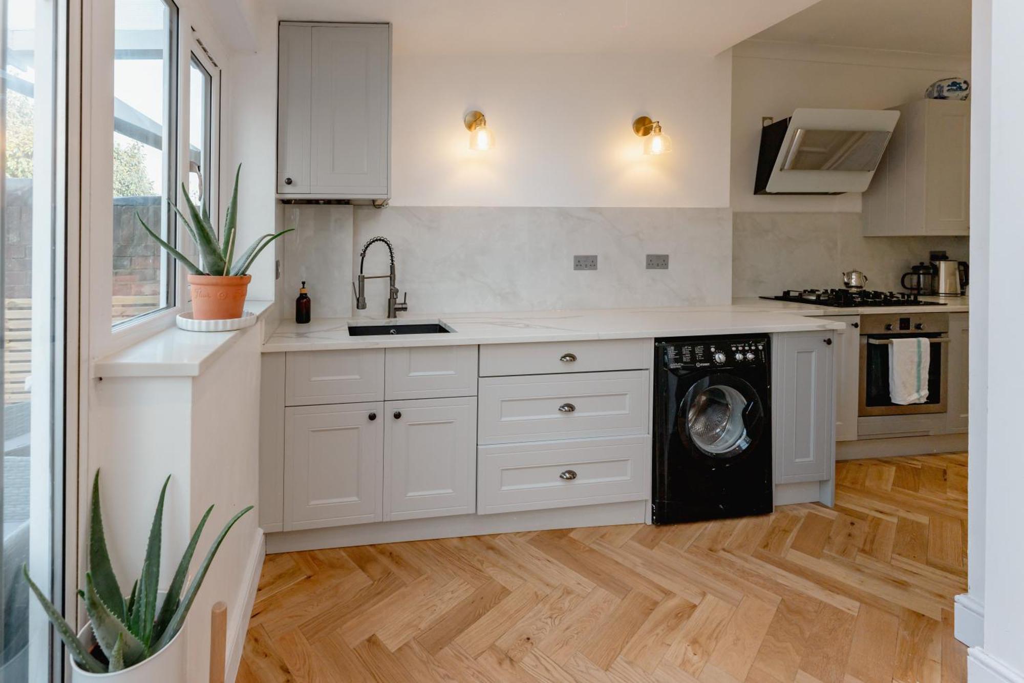Wembley London Lovely 6 Bed House Sleeps Up To 14 Exterior photo